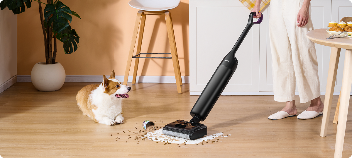 Staubsaugen und Wischen in einem Schritt